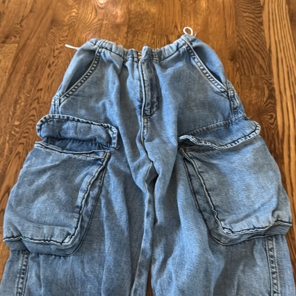 Zara Girl’s Denim Cargo Pants Size 9 - Picture 2 of 7